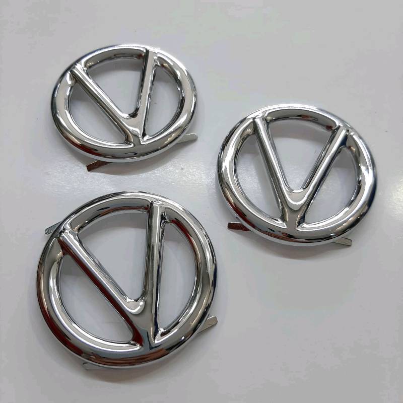 V troquelada plata